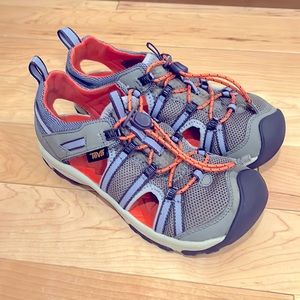 Girls size 2 Teva shoes